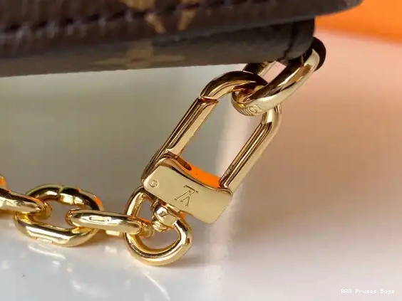 AAA Replica Ru VERTICAL POCHETTE LOUIS TRUNK VUITTON 0613